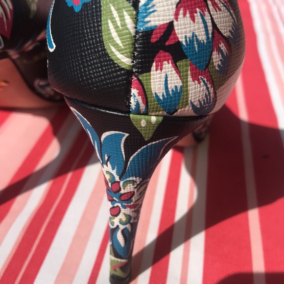 PRADA floral pointed toe pumps - Picture 3 of 8